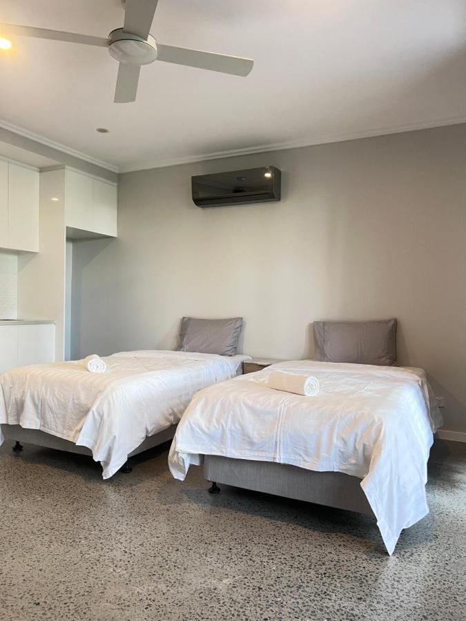 Near New 4br Townhouse Next To Shopping Mall * Gold Coast